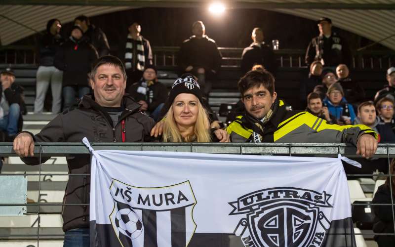 mura, tabor-sežana, gledalci, tribune