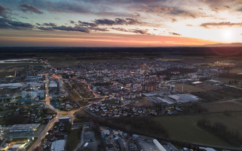 simbolična, murska-sobota, dron, panorama, sončni-zahod, mesto
