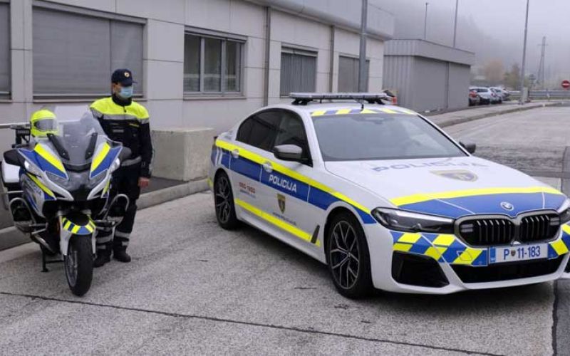 policija_avtocesta_Bmw