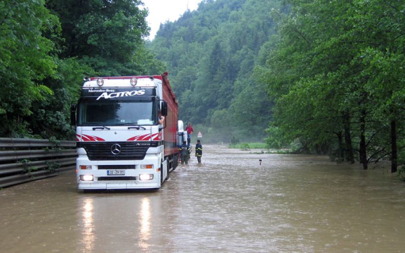 cesta arja vas poplava