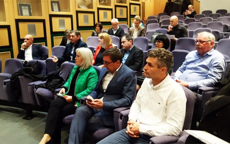 gospodarska-zbornica-sa-sa