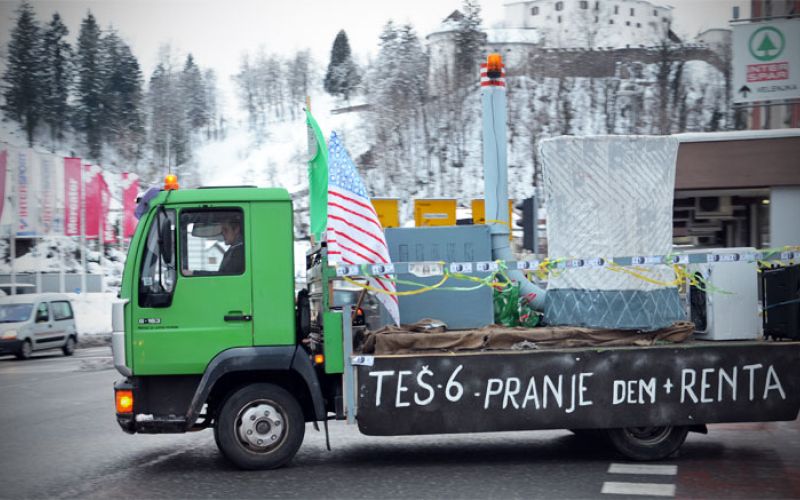 pust_velenje_2018_titov_trg_povorka