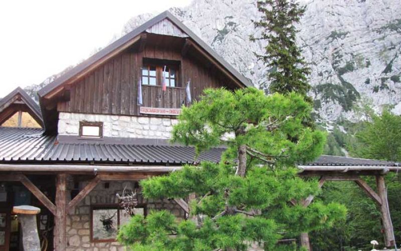 Frischaufov-dom-na-Okrešlju