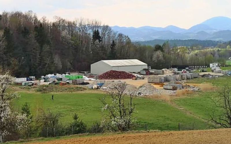 odlagalisce-smetisce-skale-odpad