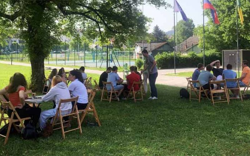 gimnazijci-startup-soncni-park