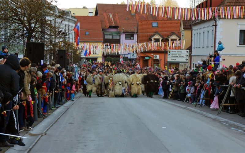 pust-karneval-sostanj-kurenti