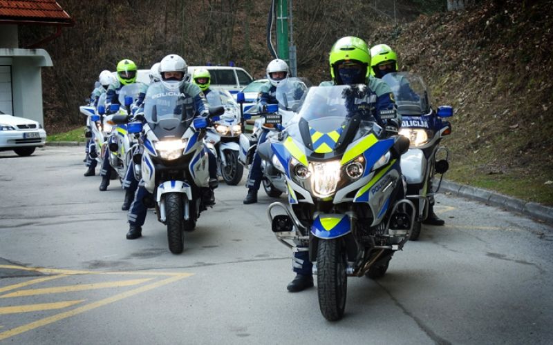 policija motoristi
