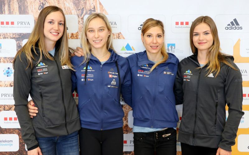 -Katja-Kadić,-Janja-Garnbret,-Mina-Markovič-in-Vita-Lukan-v-pričakovanju-svetovnega-prvenstva-Inn...