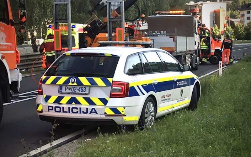 policija-policijski-avto-nesreca