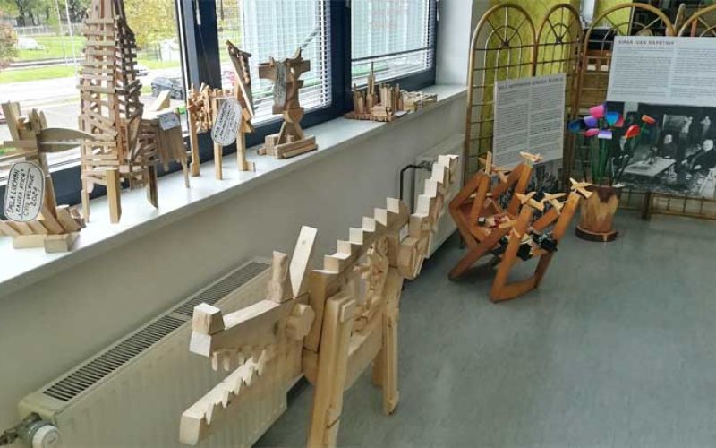 mala-kiparska-napotnikova-kolonija1