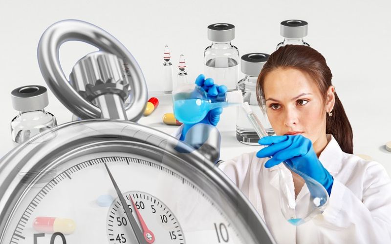 cepljenje zdravnik laboratorij