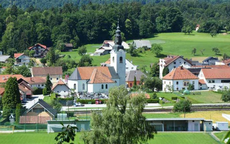 smartno-ob-paki-cerkev