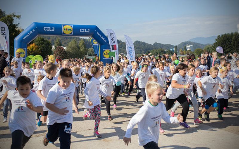 skaza_dobrodelni_tek