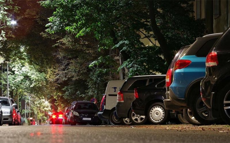 parkirisce-avtomobili