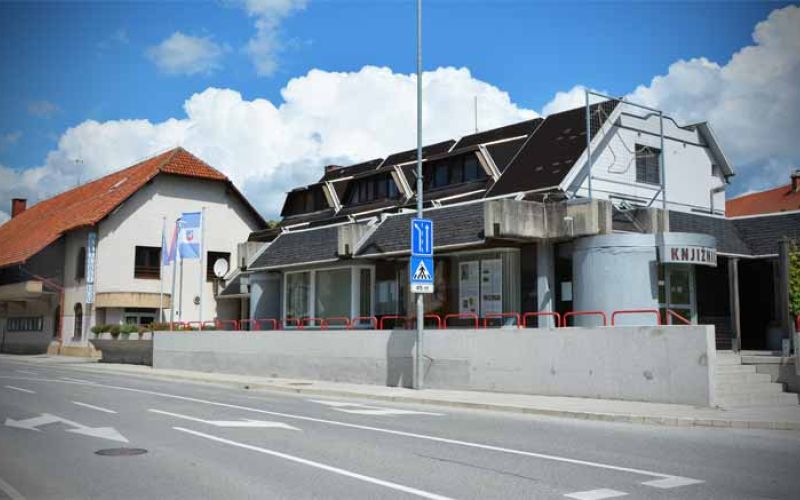 smartno-knjiznica-cesta