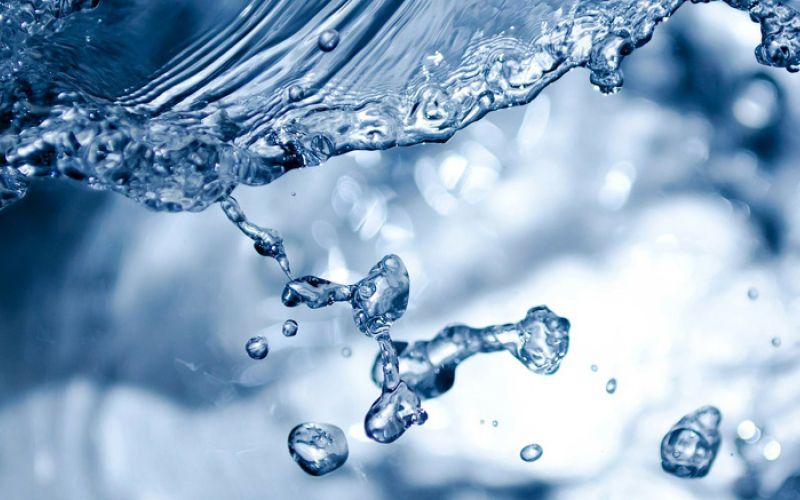 splashing-165192_1280 web