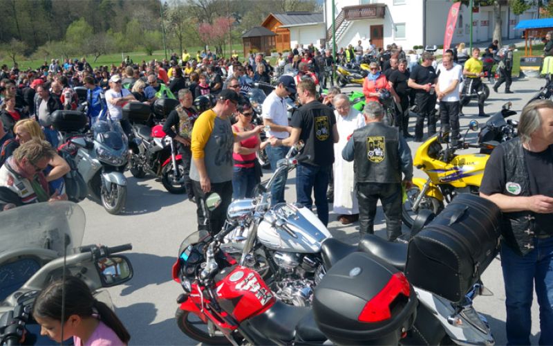 blagoslov motorjev smartno
