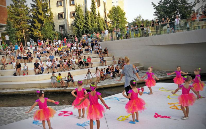 amfiteater_vecer_spin