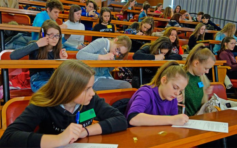 otroski_parlament_2018a