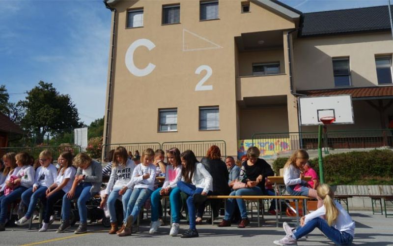 sola-plesivec-nova-fasada