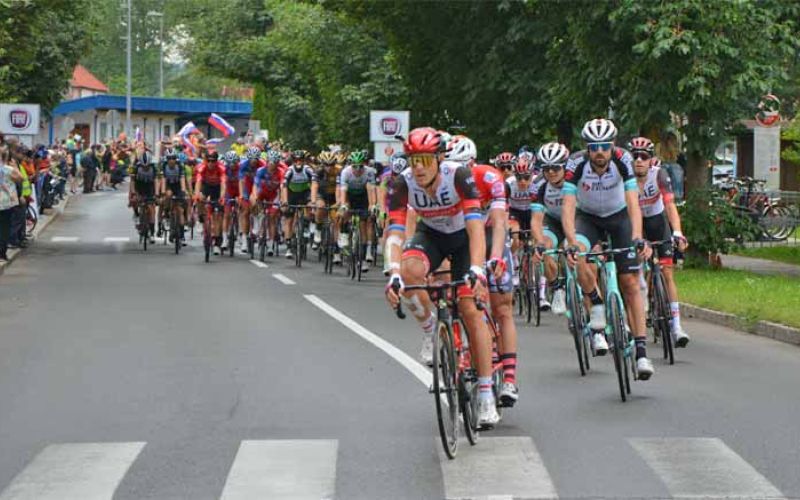 kolesarji-dirka-po-sloveniji