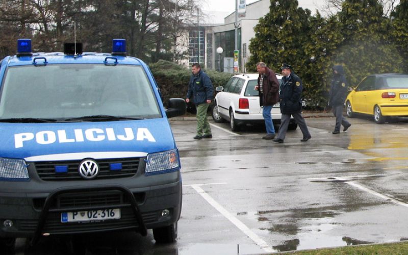 Policija
