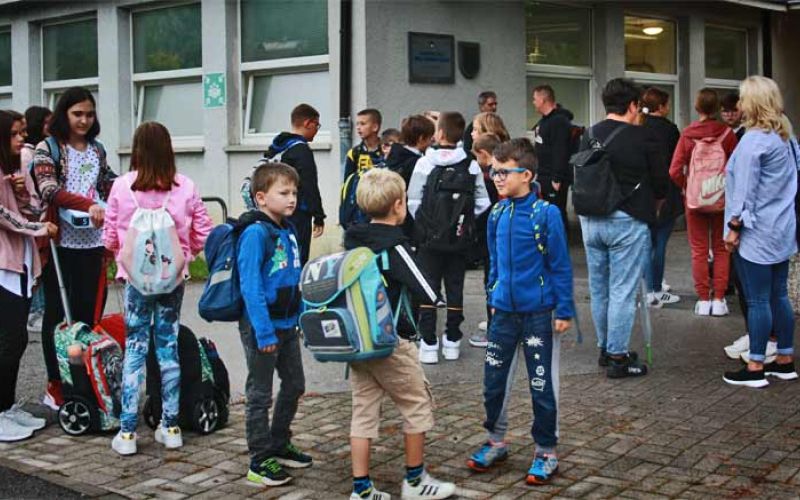 prvi-solski-dan-otroci