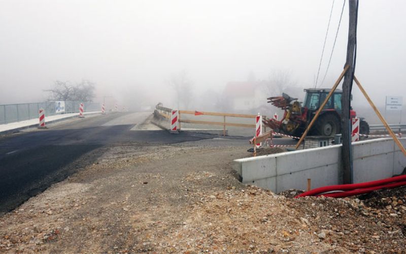 paska_vas_delovisce_Cesta_most