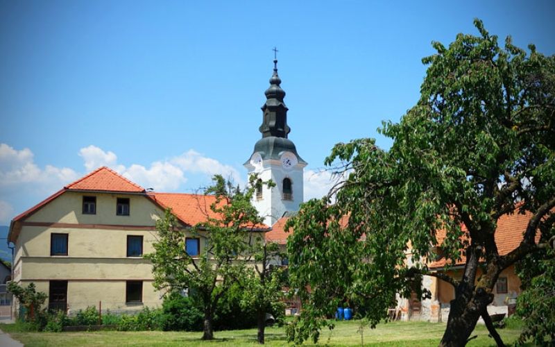 smartno-ob-paki-cerkev