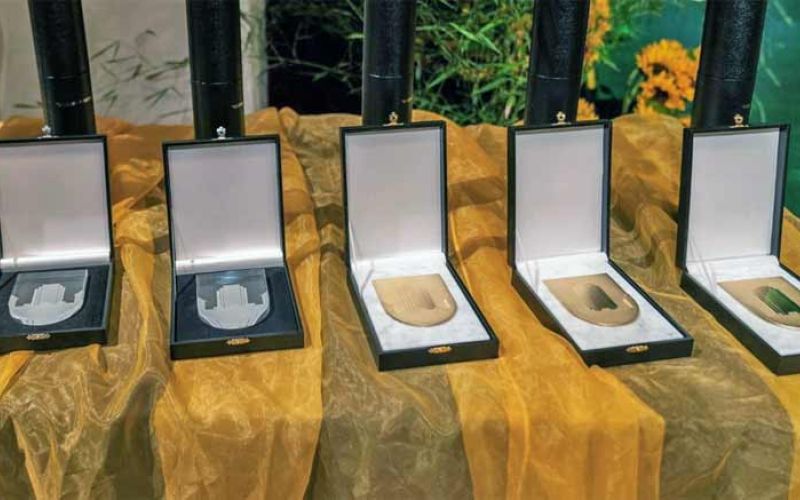 nagrajenci-mov-plakete