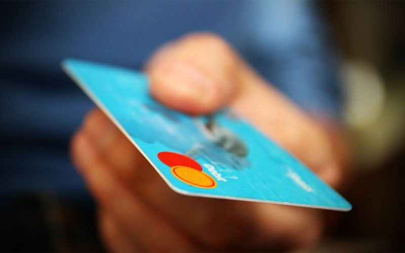 denar_kartica_placilo