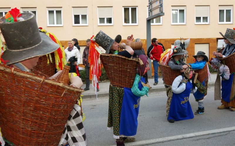 pust_sostanj_karneval_1x6