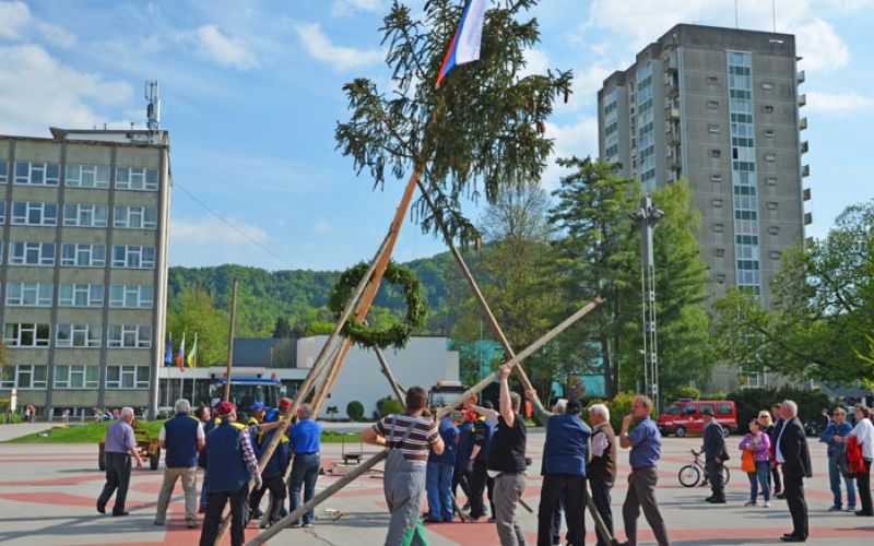 postavljanje-mlaja_0095