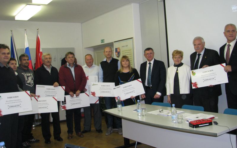 Občina in podjetniki za bolnišnico