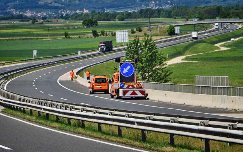 cesta-delo-avtocesta-promet