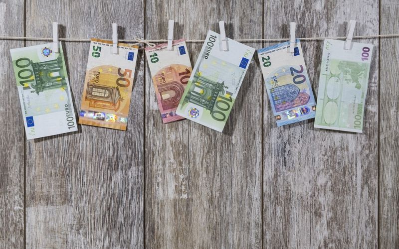 evri denar valuta placa