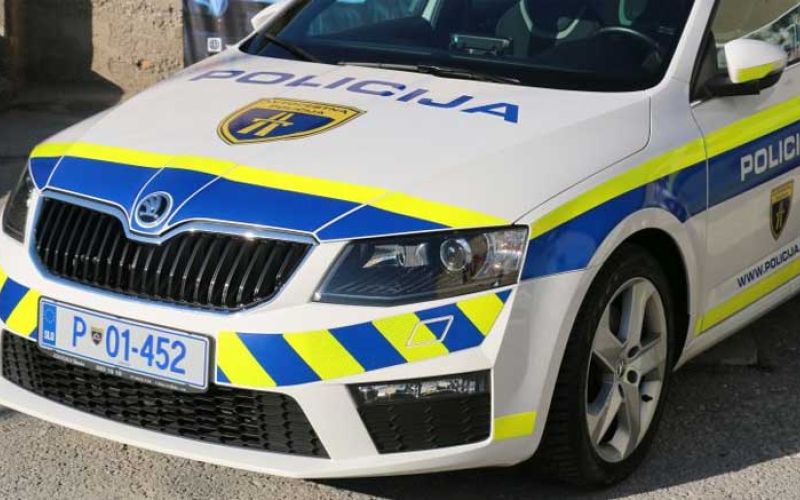 policija-avto-skoda