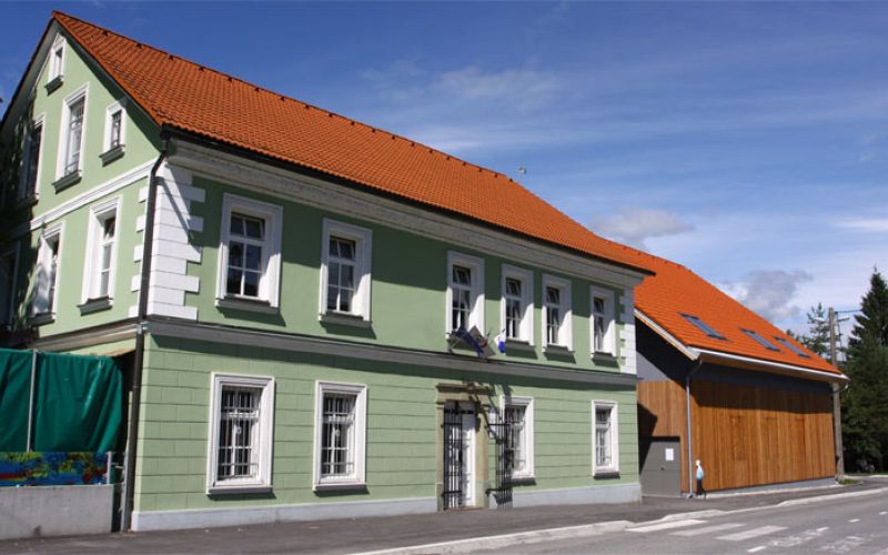 smartno-ob-paki-mladinski-center