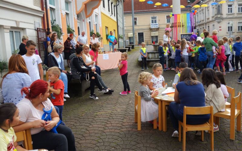 prvic-v-solo-sostanj-otroci