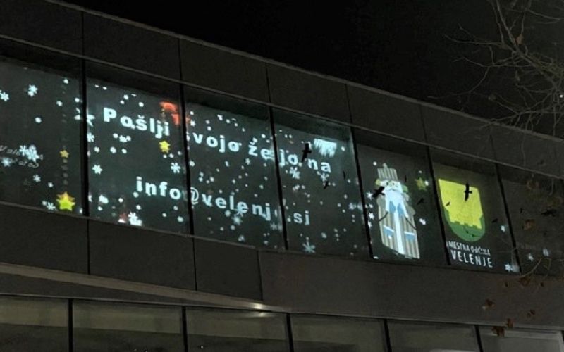 svetlobni trak Center Nova