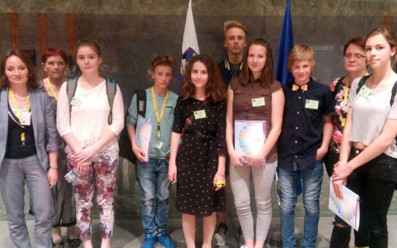 otroski_parlament