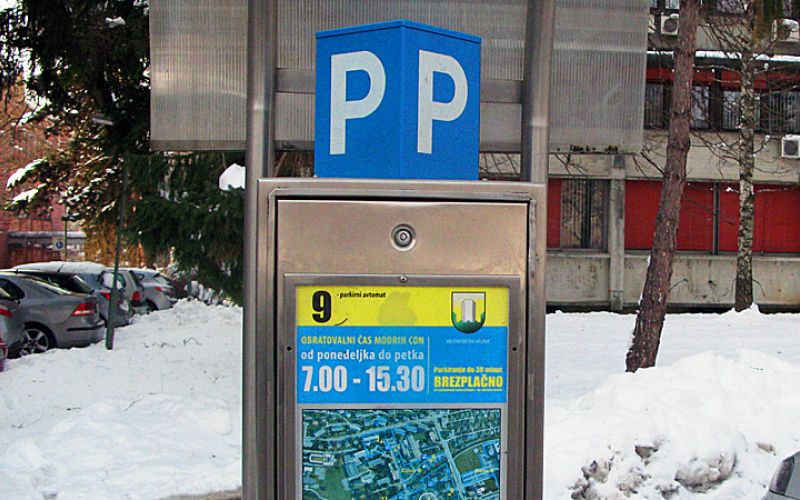 modra cona, parkomat, parkirišče, sodišče, parkiranje, promet
