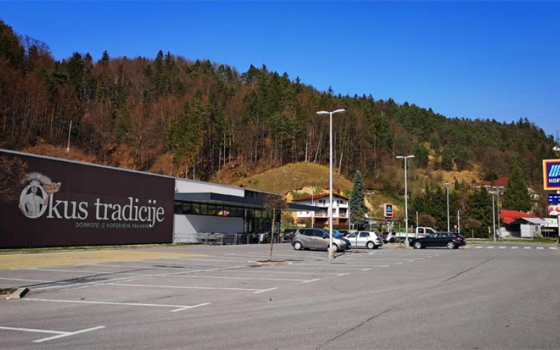 hofer-trgovina-delovni-cas-parkirisce-korona-nakup