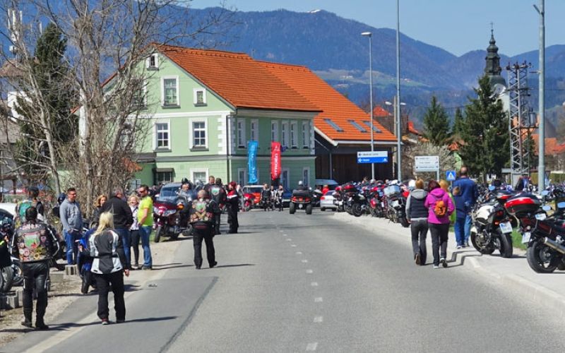 smartno-ob-paki-cesta-motor