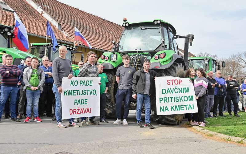 opozorilni-shod-kmetov-2023, murska-sobota-traktorji, traktoristi, kmetje, kmetijstvo