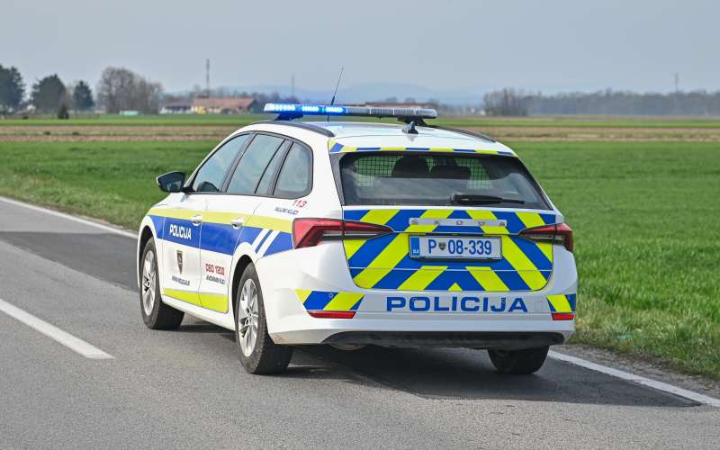 simbolična, policija, policist