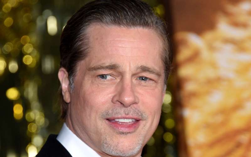 59-letni Brad Pitt ohranja stasus hollywoodskega seks simbola.