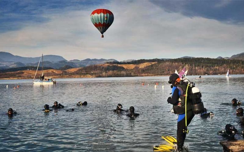 potop-potapljaci-jezero