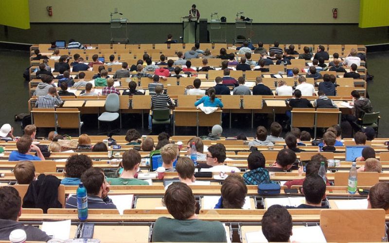 študent-university-105709_1920