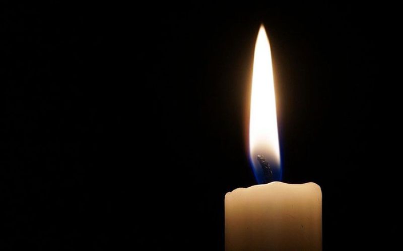 umrl-je-candle-2038736_1280